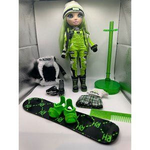 Rainbow High Winter Break Jade Hunter green winter break fashion doll & playset